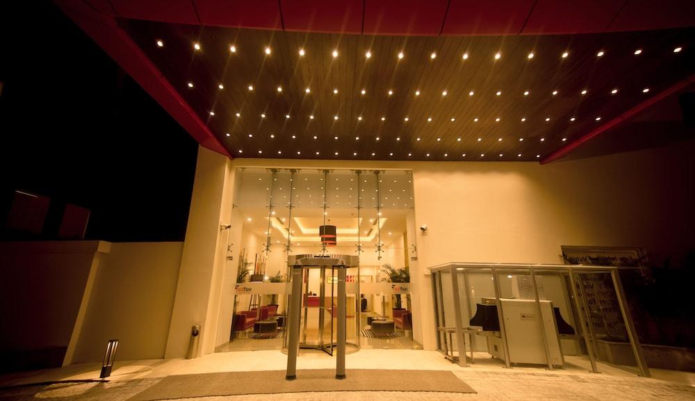 Red Fox By Lemon Tree Hotels, Sector 60, Gurugram Gurgaon Ngoại thất bức ảnh
