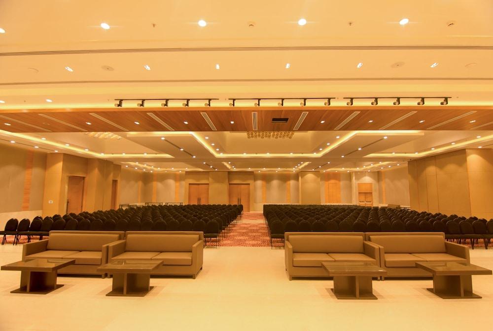 Red Fox By Lemon Tree Hotels, Sector 60, Gurugram Gurgaon Ngoại thất bức ảnh