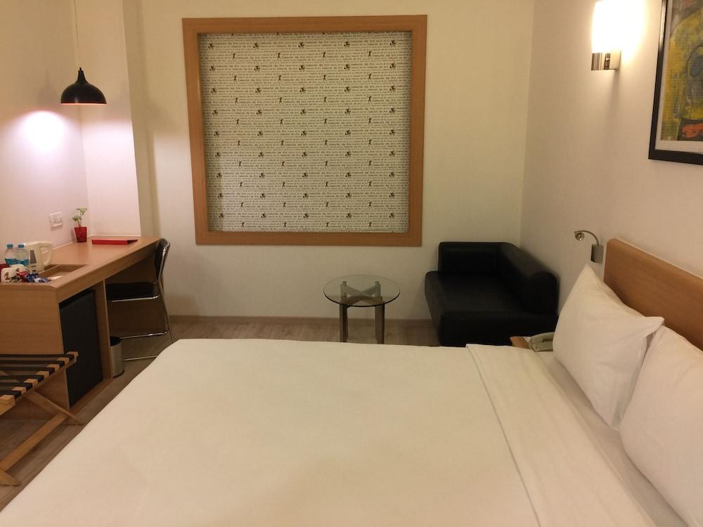 Red Fox By Lemon Tree Hotels, Sector 60, Gurugram Gurgaon Ngoại thất bức ảnh