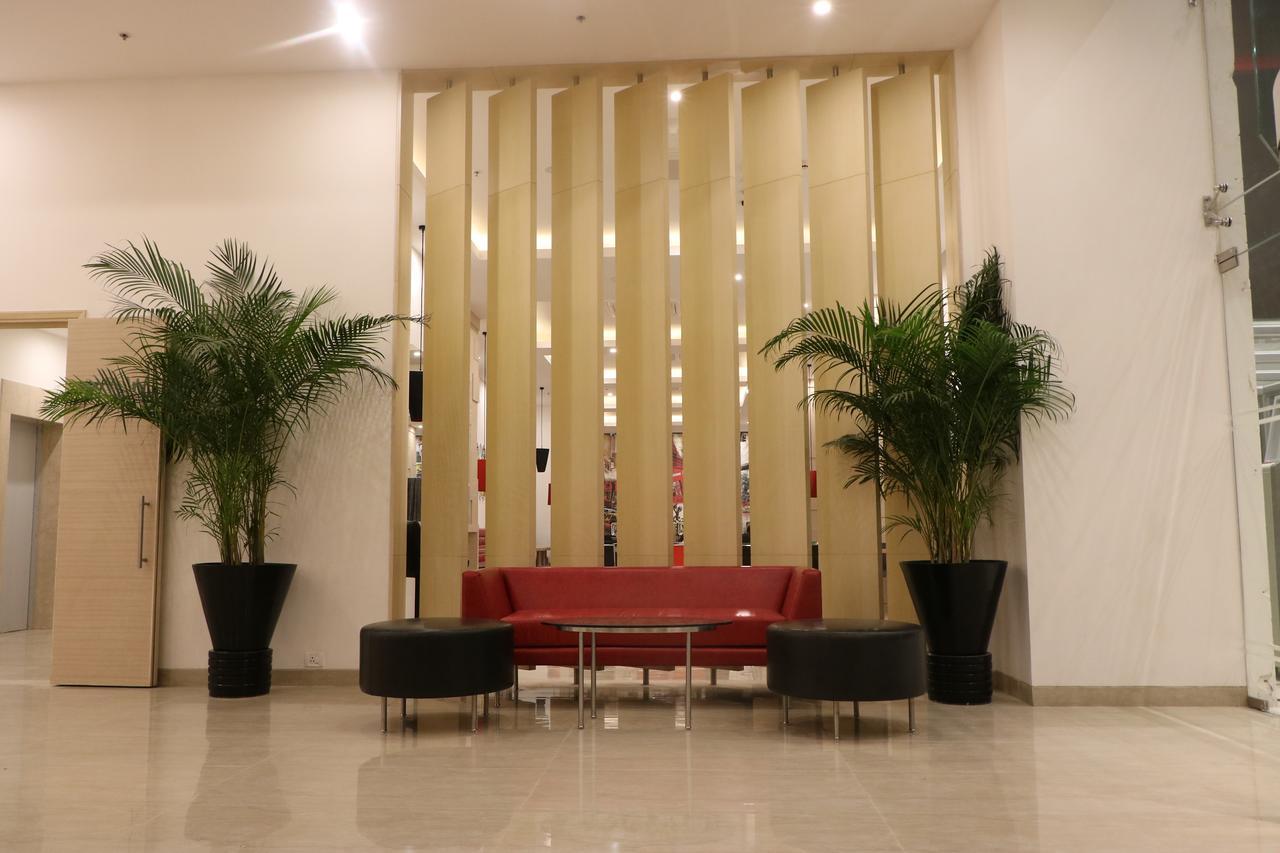 Red Fox By Lemon Tree Hotels, Sector 60, Gurugram Gurgaon Ngoại thất bức ảnh