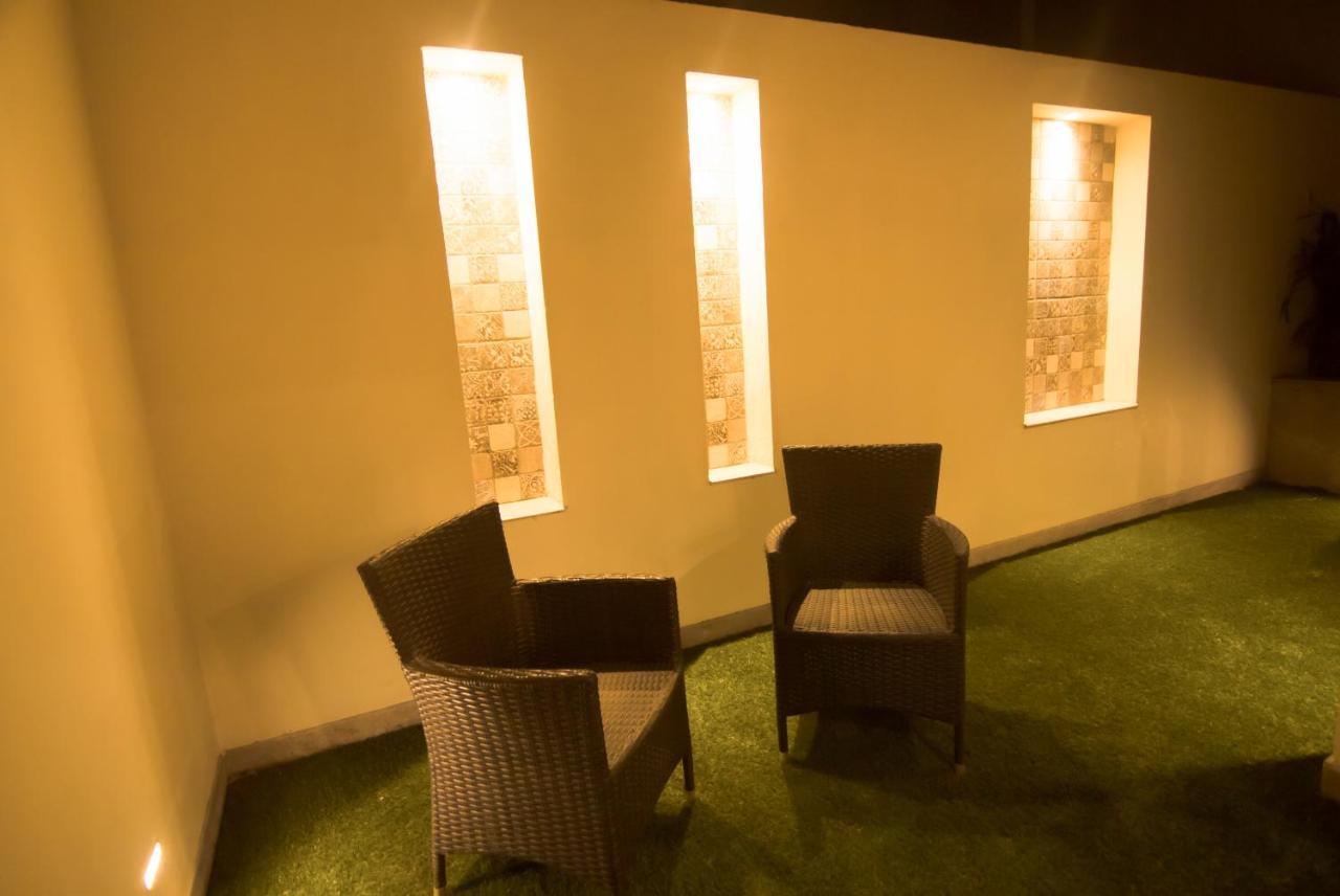 Red Fox By Lemon Tree Hotels, Sector 60, Gurugram Gurgaon Ngoại thất bức ảnh